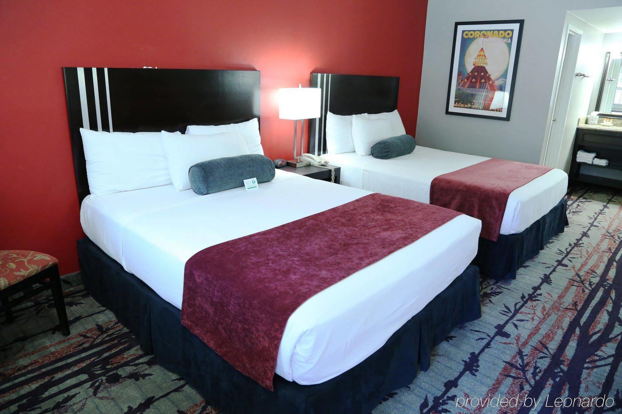 Lodge-irvine Spectrum Hotel